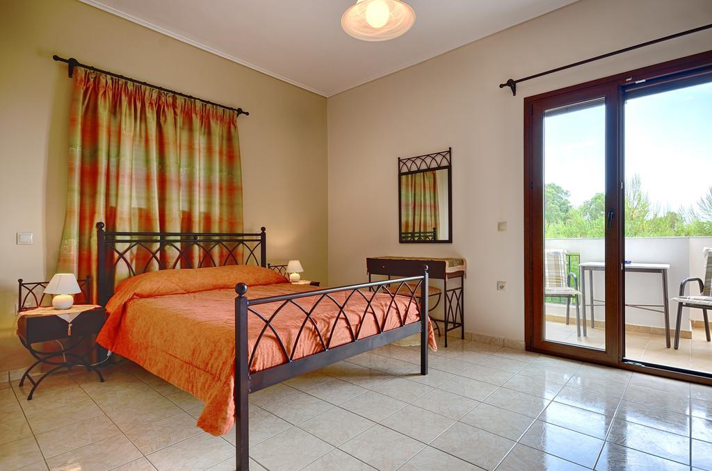 Andriani-Michalis Studios Vasilikí Habitación foto